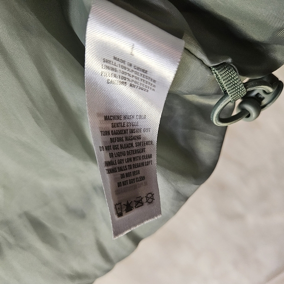 Aeropostale Classic Sage Green Cropped Puffer Vest - Picture 5 of 9